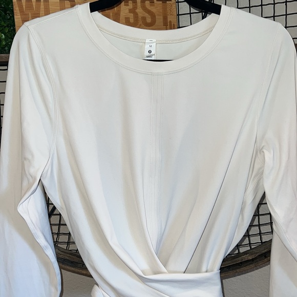 Lululemon Time to Restore Nulu Long Sleeve Shirt Size 12 EUC $78 - Picture 3 of 10